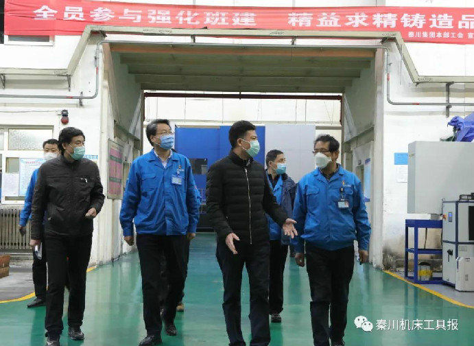 嚴(yán)鑒鉑董事長深入生產(chǎn)一線調(diào)研指導(dǎo)工作
