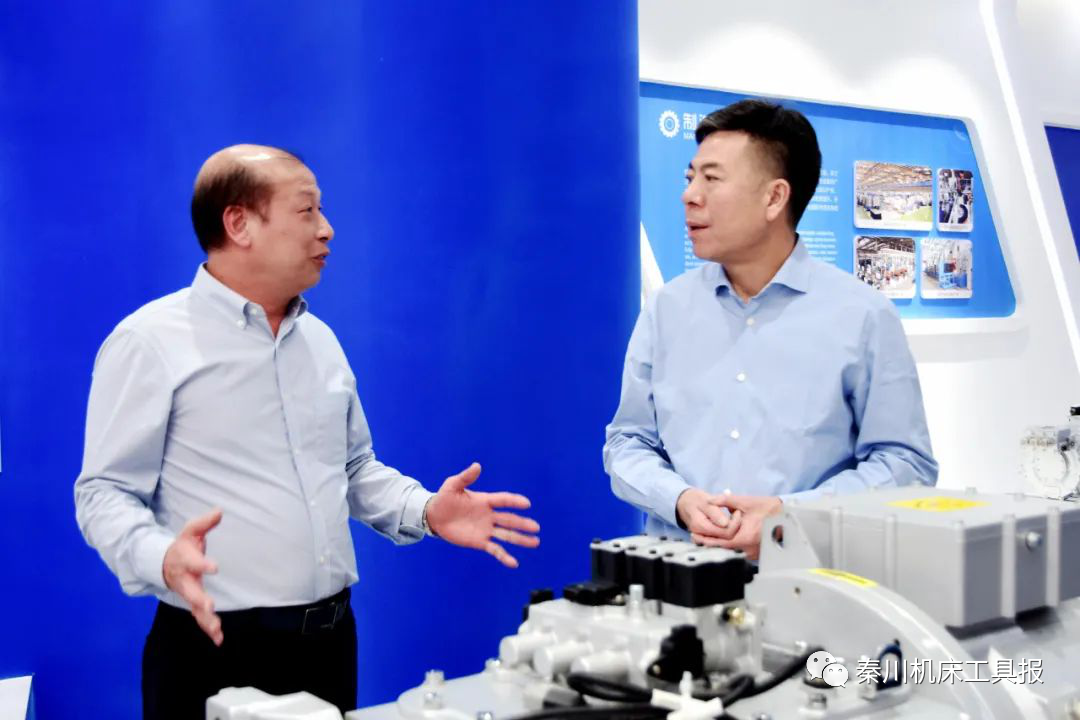 嚴鑒鉑董事長會見廣州數(shù)控董事長何敏佳