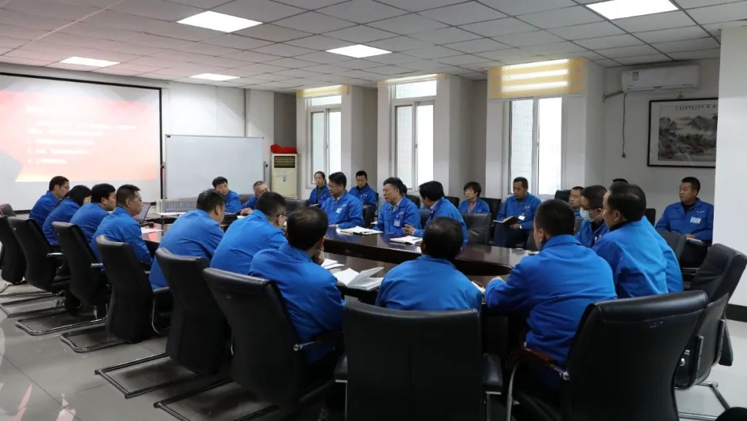 嚴(yán)鑒鉑：把銷(xiāo)售隊(duì)伍鍛造成一支鐵軍、一面旗幟！