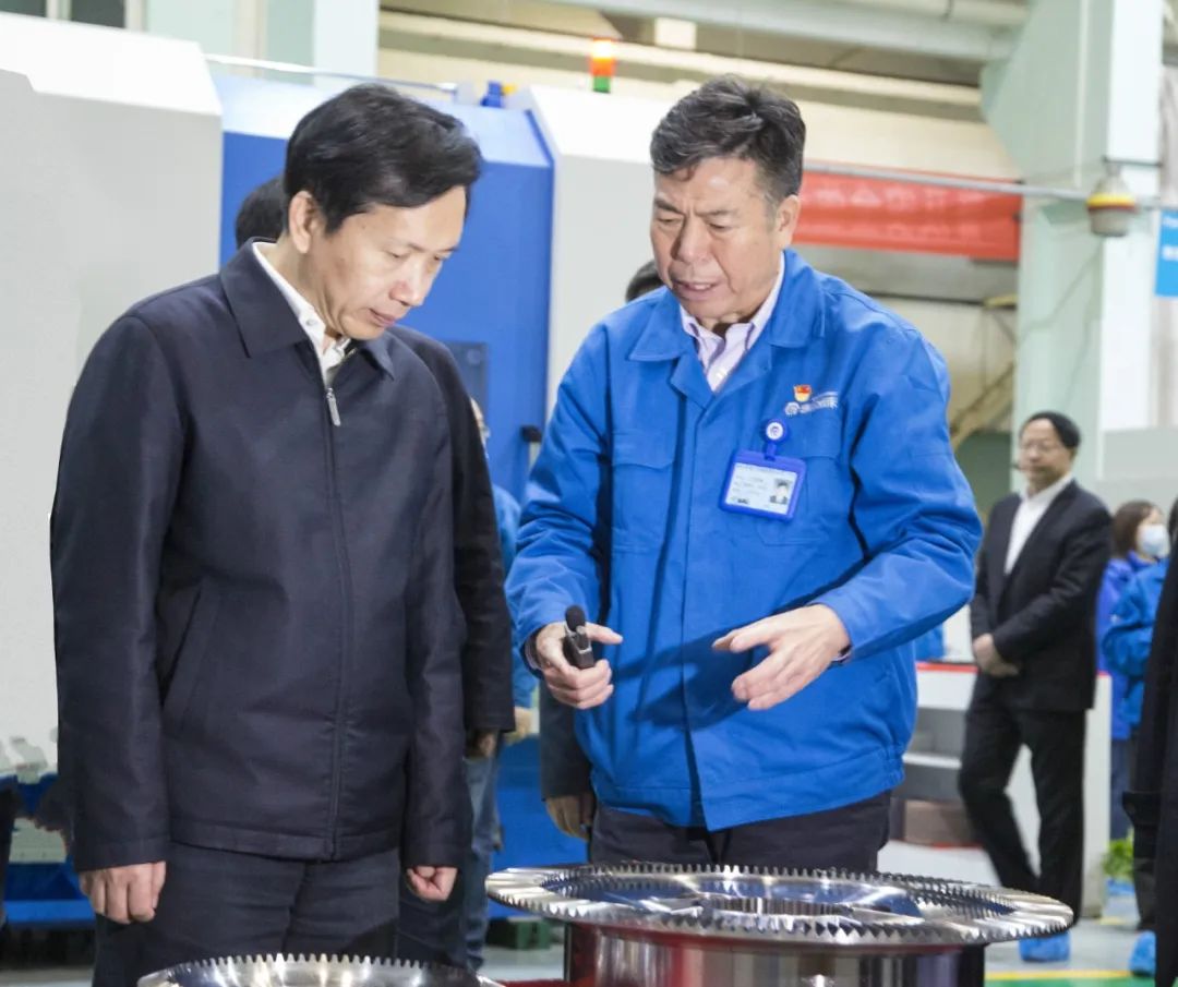 陜西省省長(zhǎng)趙一德一行蒞臨秦川集團(tuán)、法士特集團(tuán)調(diào)研