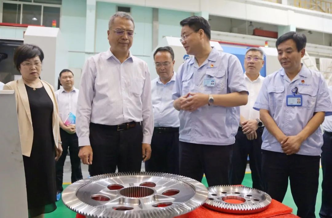 寶雞市委副書記、市長楊廣亭蒞臨秦川集團(tuán)調(diào)研