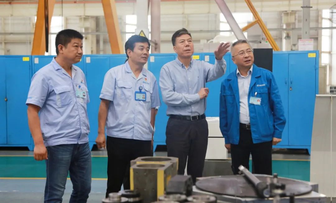 嚴(yán)鑒鉑董事長(zhǎng)深入秦川機(jī)床本部一線(xiàn)調(diào)研指導(dǎo)工作
